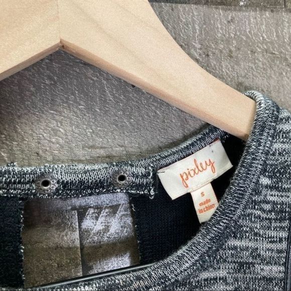 Pixley Stitch Fix Keyhole High Low Tank - Picture 4 of 8